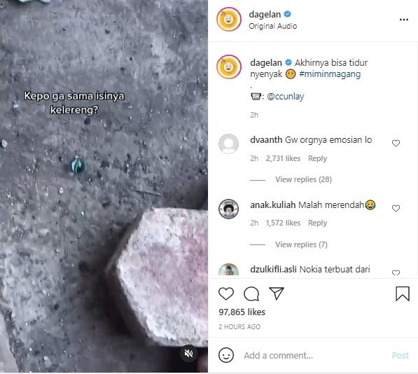 Viral Cowok Gepuk Kelereng Saking Kepo Isinya. (Instagram/@dagelan)