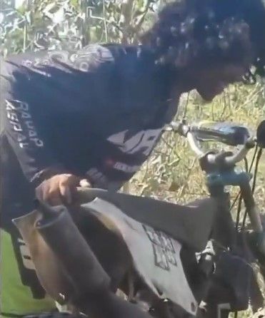 Viral Pemotor Trail Banyak Bacot Ejek Skill Teman Nanjak, Akhirnya Terbukti Kosong