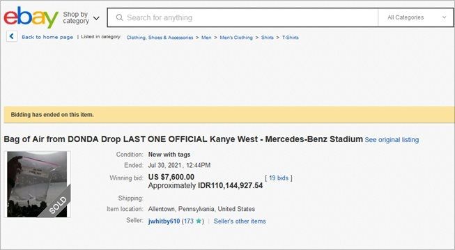 Kantong plastik berisi udara acara Kanye West. (www.ebay.com)