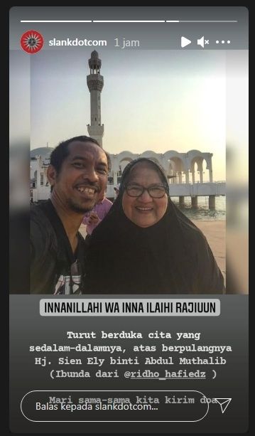 Unggahan soal Ridho Slank bersama ibunda tercinta [Instagram/@slankdotcom]