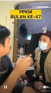 Viral parodi PPKM level 300 hingga bikin ketawa dan miris. Parodi PPKM level 300 itu viral dalam video yang memperlihatkan aksi dua orang pemuda yang memainkan parodi PPKM level 1 hingga 300.