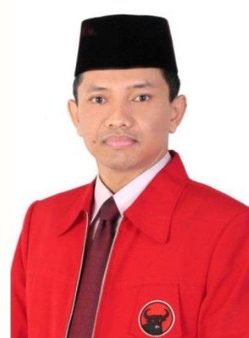 Nikita Mirzani serang Anggota DPR Rahmad Handoyo. Nikita Mirzani kesal Rahmad Handoyo pertanyakan orangtua Ayu Ting Ting yang lolos penyekatan saat mau ke Bojonegoro.