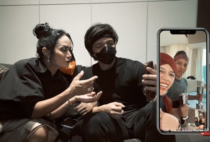 Krisdayanti video call dengan orang tua Atta halilintar (Youtube.com)