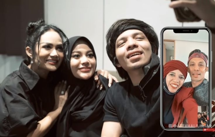 Krisdayanti video call dengan orang tua Atta halilintar (Youtube.com)