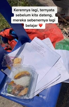 Kisah kakak beradik jualan es tebu sambil belajar. (Tiktok/@marcellaeteng)