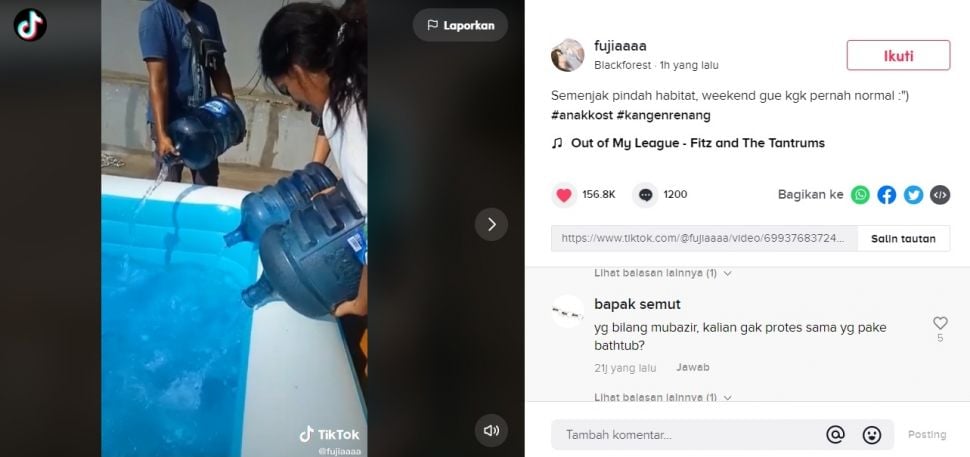 Cewek-cewek Ini Berendam Pakai Air Mineral Galon Biar Hemat PAM. (TikTok/@fujiaaaa)