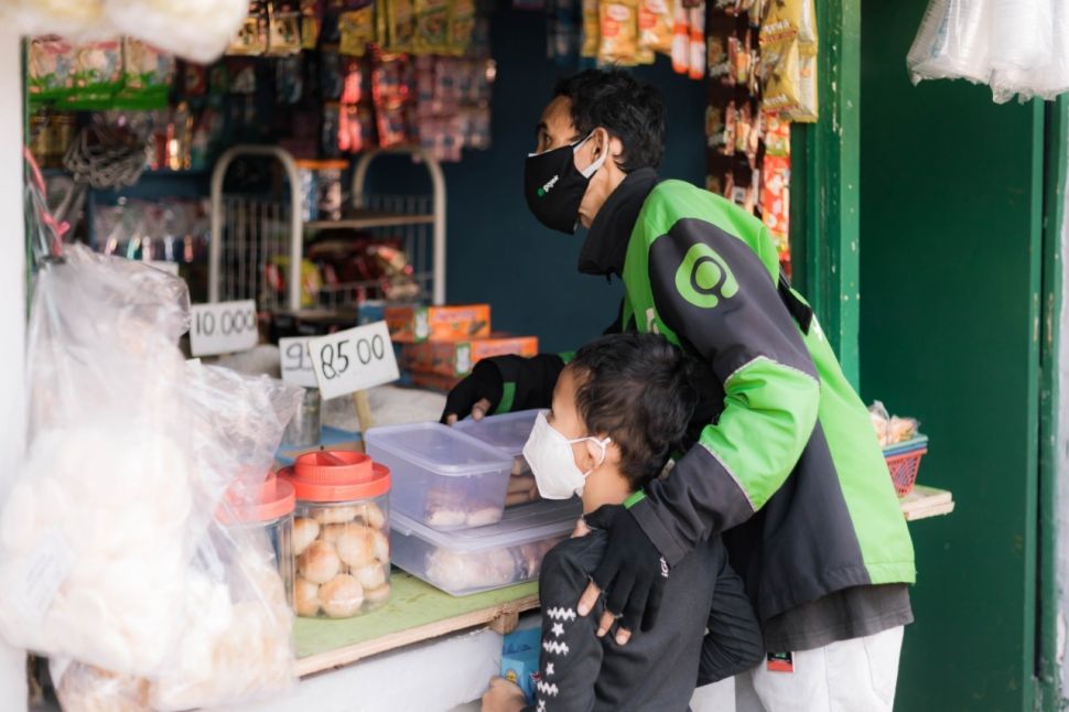 Gojek Bagikan Lagi Bantuan Belanja Sembako 25 Miliar untuk Mitra Driver Aktif. (Gojek)