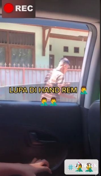 Viral Penjual Susu Lupa Rem Gerobak Pas Terima Nasi Bungkus, Ending Video Ini Jadi Sorotan. (konyax_well)