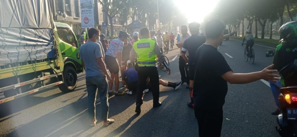 Virnie Ismail kecelakaan sepeda di Jalan Boulevard Bintaro, Pondok Aren, Kota Tangerang Selatan, Kamis (12/8/2021) pagi. [Dok. Polsek Pondok Aren]