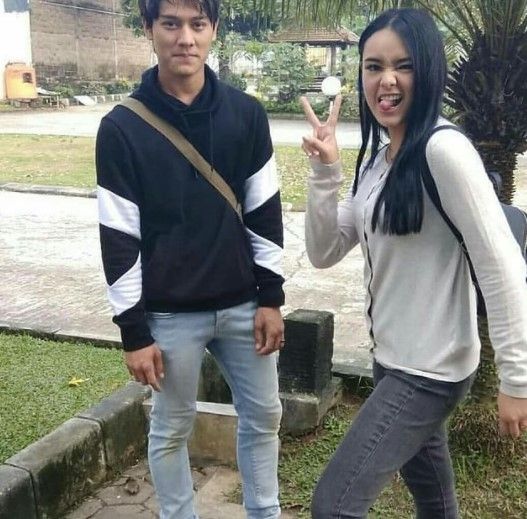 Potret Amanda Manopo dan Rizky Billar. (Instagram/team_bimomecca)