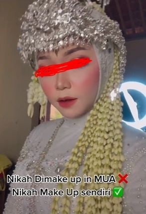 Pengantin wanita rias wajah sendiri tanpa bantuan MUA. (Tiktok)