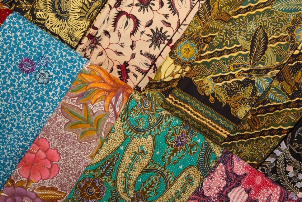 Kain batik/kain tradisional untuk dekorasi rumah rayakan Hari Kemerdekaan Indonesia. (Shutterstock)