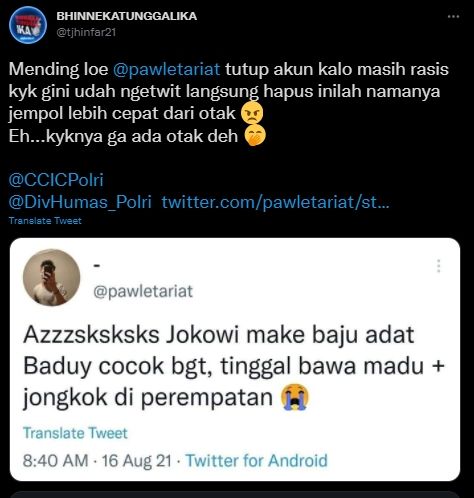 Seorang warganet berkomentar rasis mengenai pakaian adat Baduy yang dikenakan Jokowi. (Twitter/@Tjhinfar21)