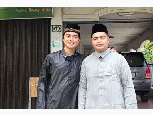 Potret kedekatan Alvin Faiz dan Ameer Azzikra. (Instagram/ameer_azzikra)