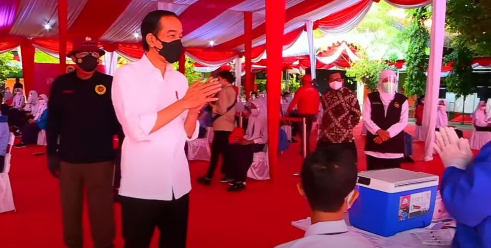 Jokowi Tinjau Ribuan Vaksinasi Pelajar di Madiun. (Dok: Istimewa)