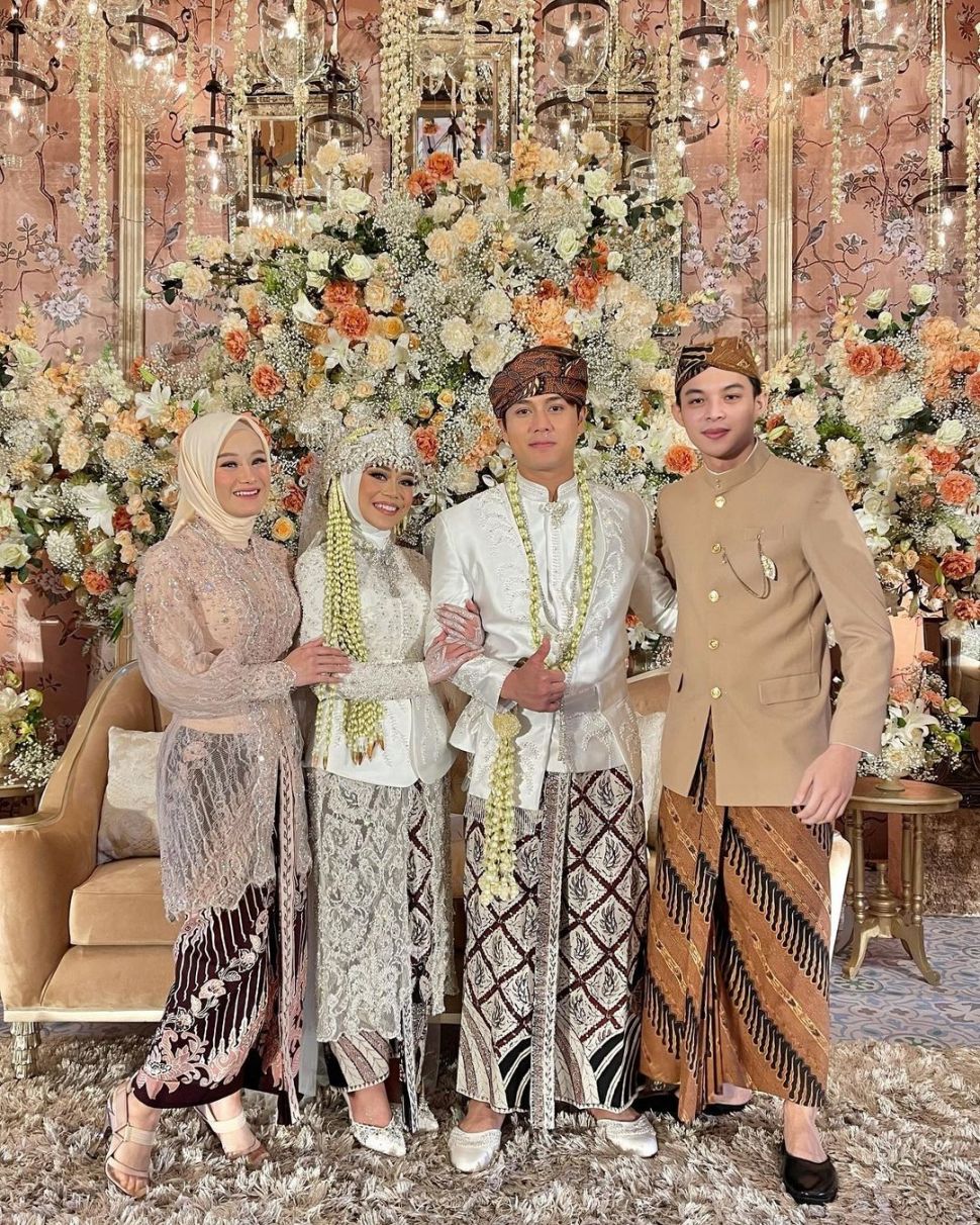 Dinda Hauw, Lesti Kejora, Rizky Billar, dan Dinda Hauw (instagram.com)