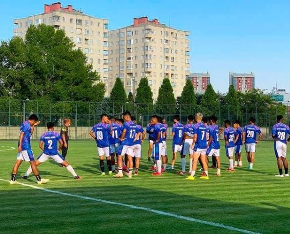 Skuat Rans Cilegon FC gelar latihan setibanya di Turki. (Instagram/rans.cilegonfc.official)