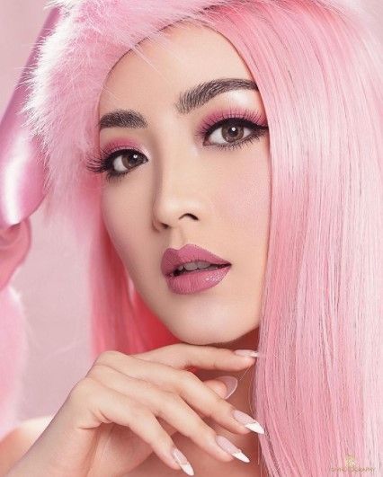 Pemotretan Natasha Wilona Serba Pink  (Instagram/@candrazhang)