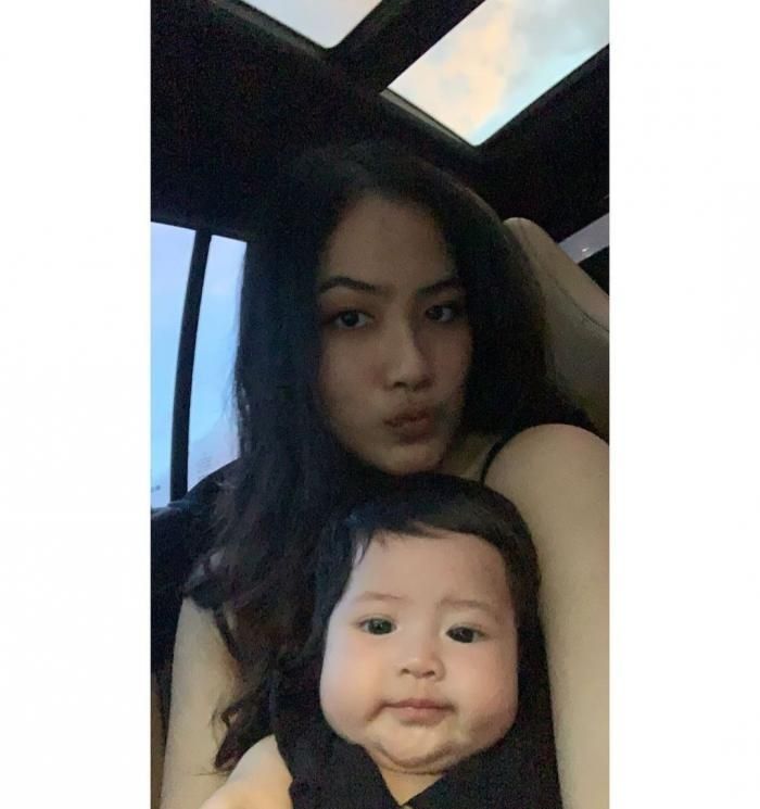 Potret Tania Anak Sambung Elma Theana (Instagram/@juliandabarus)