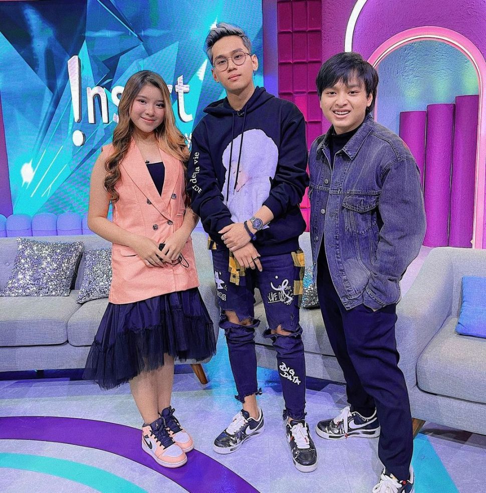 Indrakenz (tengah) bersama Tiara Andini dan Arsy Widianto. [Instagram]