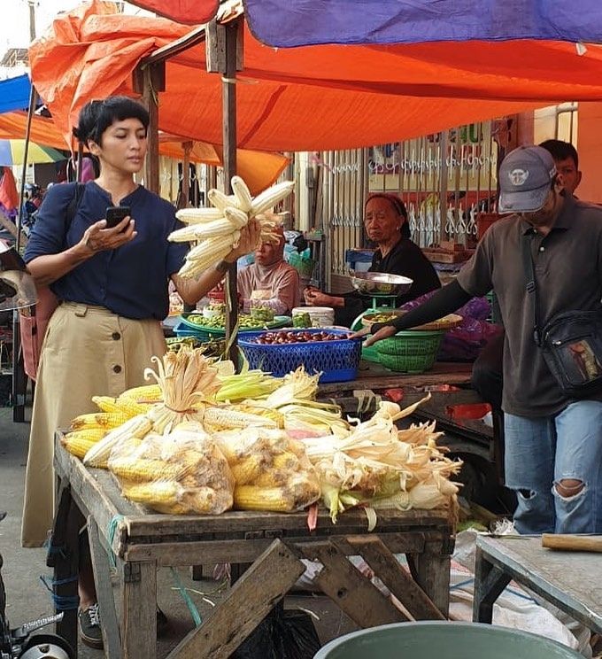 Ade Putri dan Pangan Lokal Nusa Tenggara Timur. (Instagram/@misshotrodqueen)