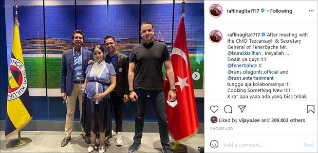 Nagita Slavina dan Raffi Ahmad meeting bareng petinggi klub sepak bola Turki. (Instagram/@raffinagita1717)