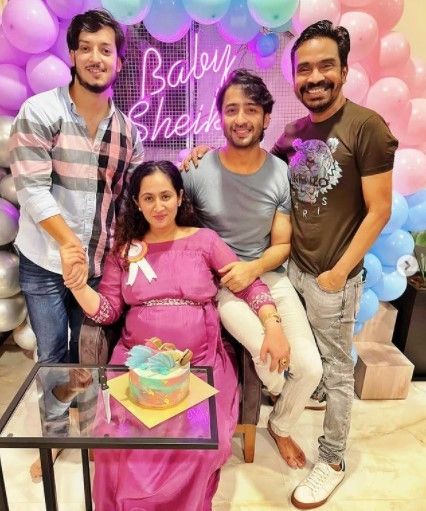 Portet baby shower istri Shaheer Sheikh. (Instagram/mushtaqshiekh)