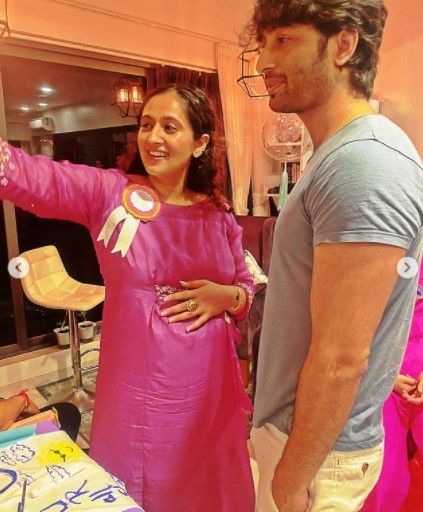 Portet baby shower istri Shaheer Sheikh. (Instagram/mushtaqshiekh)