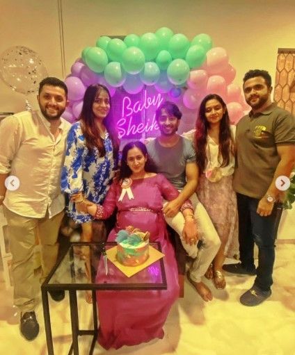 Portet baby shower istri Shaheer Sheikh. (Instagram/mushtaqshiekh)