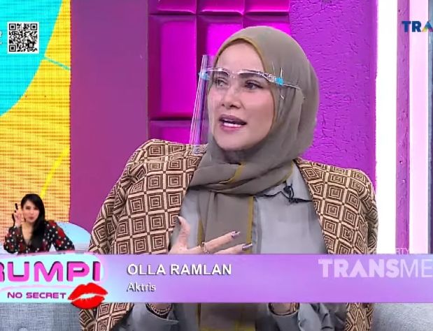 Olla Ramlan saat diwawancara Feni Rose (Youtube.com)