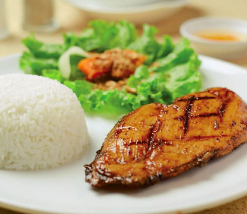 Kuliner khas Vietnam grilled spicy chicken. (Dok. Pho 24)