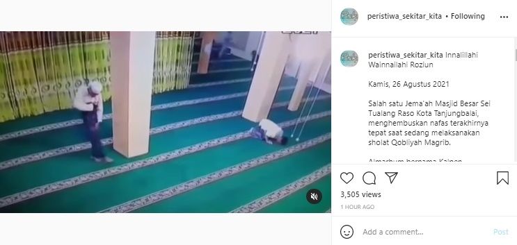 Viral Video Detik-detik Jemaah Meninggal Saat Salat dalam Posisi Sujud. (Instagram/@peristiwa_sekitar_kita)