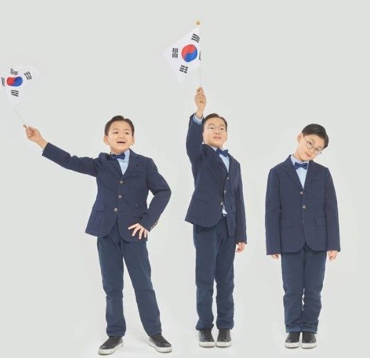 Potret terbaru Song Triplets. (Instagram/songilkook)