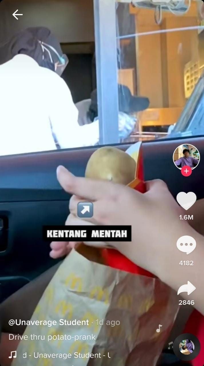 Prank kentang mentah McD  (TikTok/UnaverageStudent)