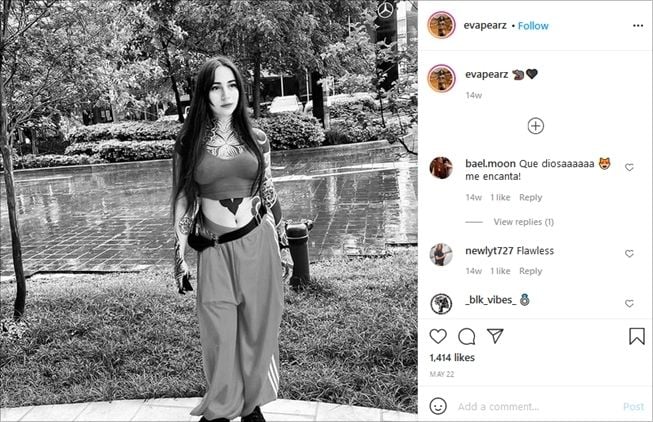 Penampilan Eva Pearz, wanita yang tubuhnya dipenuhi tato ratusan juta. (Instagram/@evapearz)