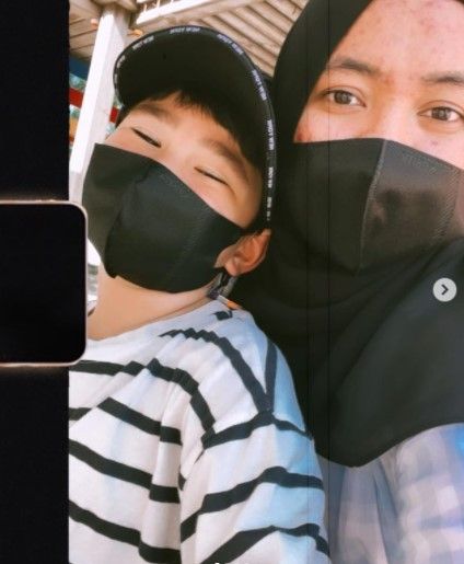 Potret Mbak Lala pengasuh Rafathar di Turki. (Instagram/shela_lala96)