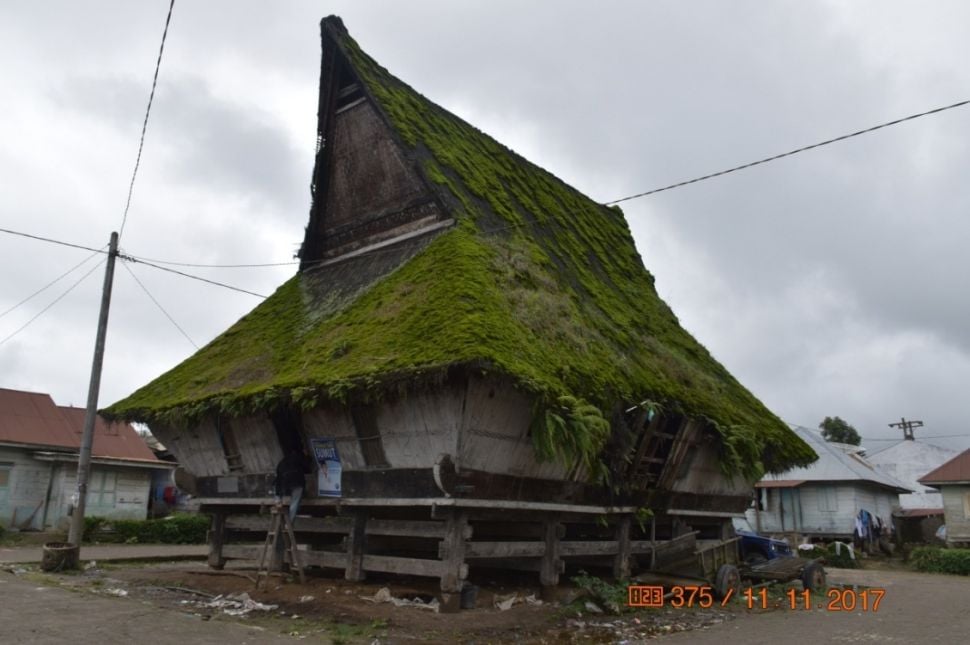 Rumah Adat Karo. [https://kebudayaan.kemdikbud.go.id/]