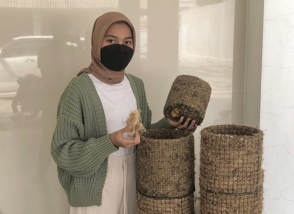 Aufa Hanun Zahiyah, seorang siswi SMA asal Bogor yang berhasil menciptakan GreenPots dari Limbah. (Dok: AHM)