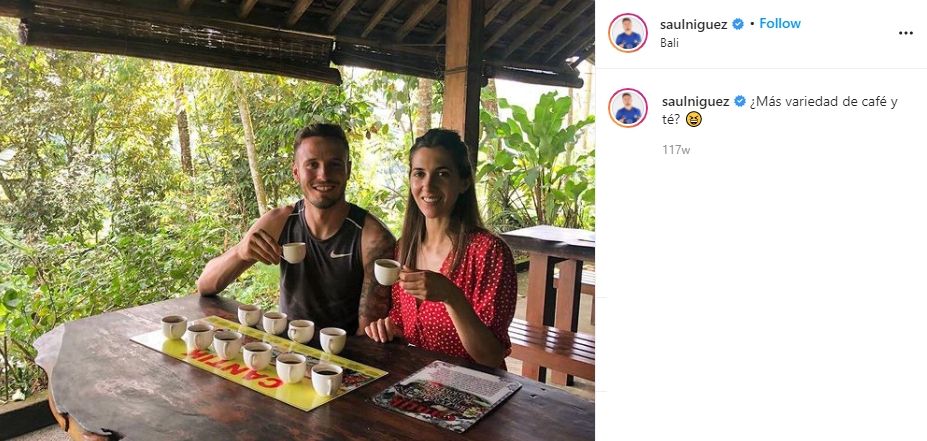 Saul Niguez dan istrinya liburan di Bali. (Instagram/saulniguez)