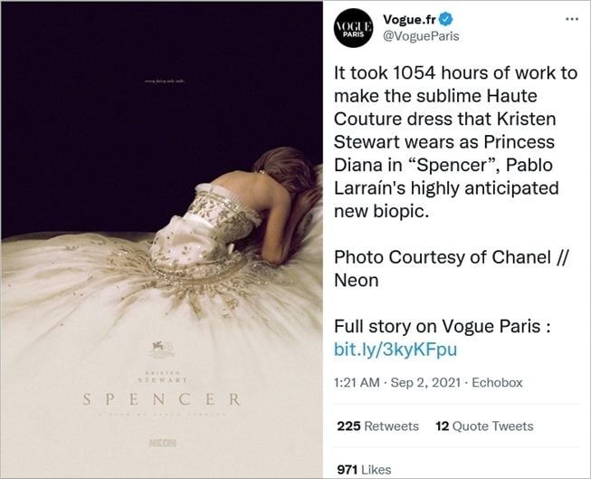 Detail gaun Kristen Stewart di poster film biopik Putri Diana, "Spencer". (Twitter/@VogueParis)