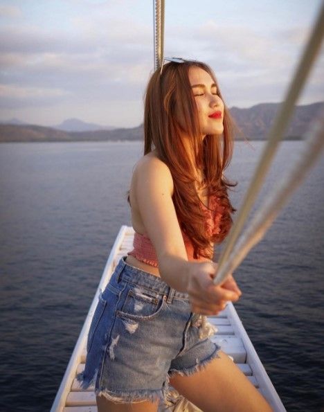 Potret Ayu Ting Ting bak idol Kpop. (Instagram/ayutingting92)