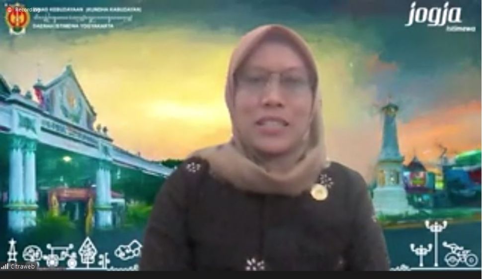 Dra. Y. Eni Lestari Rahayu dalam temu media FKY 2021, Kamis (9/9/2021) (Suara/Hiromi)
