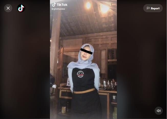 Viral wanita joget di kafe, outfitnya bikin warganet berburuk sangka. (TikTok/@gilvihaidee)