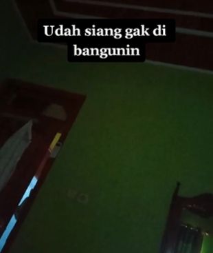 Cewek pamer tidur di kamar calon mertua. (Tiktok)