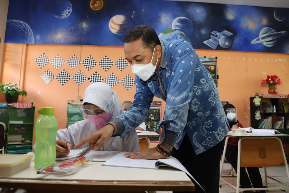 Walikota Surabaya, Eri Cahyadi saat kunjungan PTM. (Dok: Pemkot Surabaya)