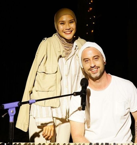 Zaskia Adya Mecca dan Dave Moffatt [Instagram/zaskiadyamecca]
