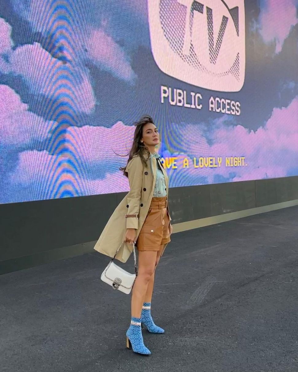 Luna Maya Hadiri Peragaan Busana Coach di New York Fashion Week 2022 (Coach)