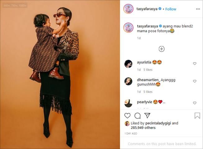 Tasya Farasya pemotretan bareng putrinya, Maryam Eliza Khair Assegaf. (Instagram/@tasyafarasya)