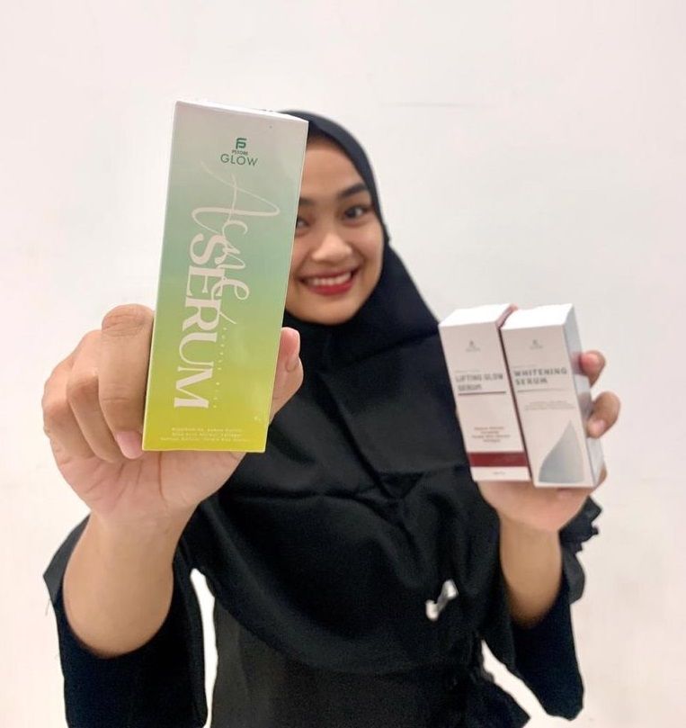 Pstore Glow merilis tiga serum sekaligus: Acne Serum, Whitening Serum dan Lifting Serum. 