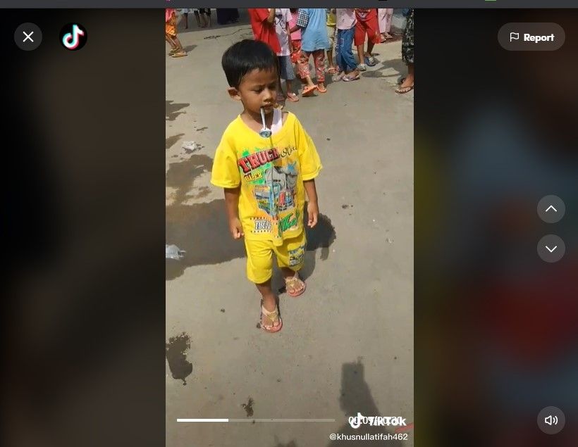 Viral! Menang Lomba Kelerang Dengan Wajah Datar, Bocah Ini Bikin Curiga Warganet. (Dok: TikTok/khusnullatifah462)